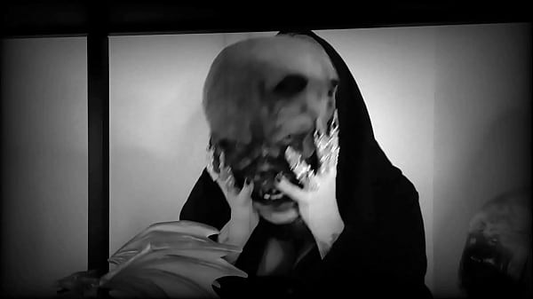 Dredda’s sexy horror museun. Part 2 – The nameless girl who loves anal