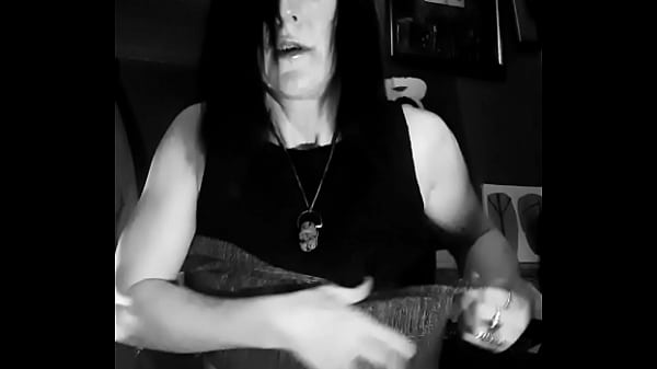 s3xy d3ad g0th n a coff1n1 ‘s S3XY COS PLAY FUCKING MYSELF